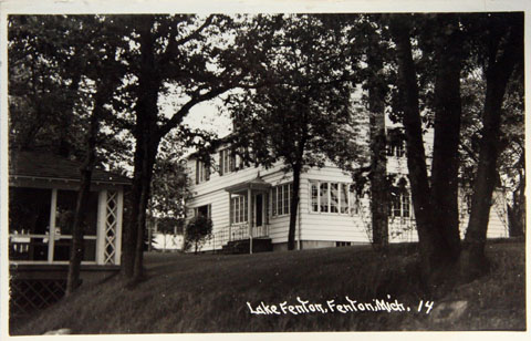 lake fenton