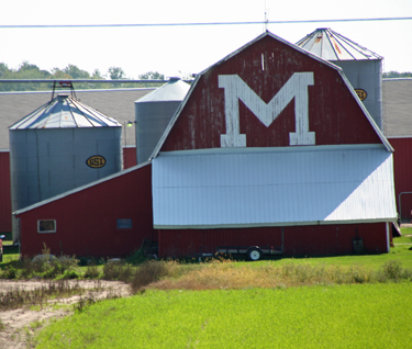 michiganbarn2